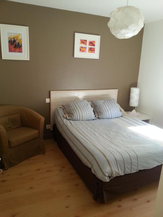 Logis De La Harpe Bed & Breakfast ฟอนทีเนย์-เลอ-คอมต์ ภายนอก รูปภาพ